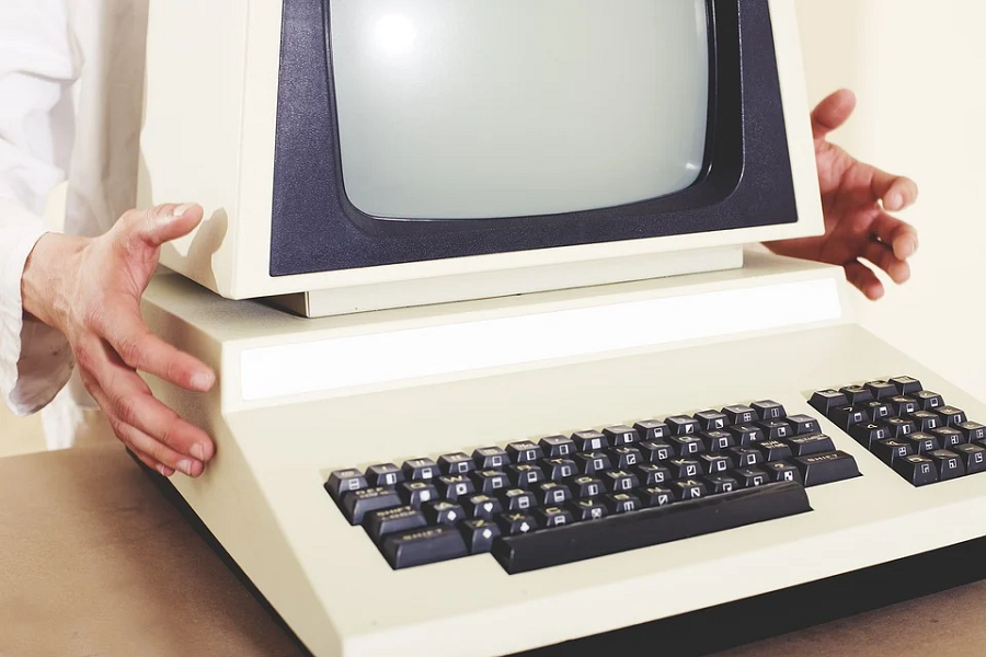 History of Technology: Discover the First Computer