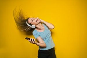How to Download and Listen to Music on Your Smartphone
