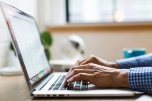 5 Signs You Need To Update Your Laptop Model