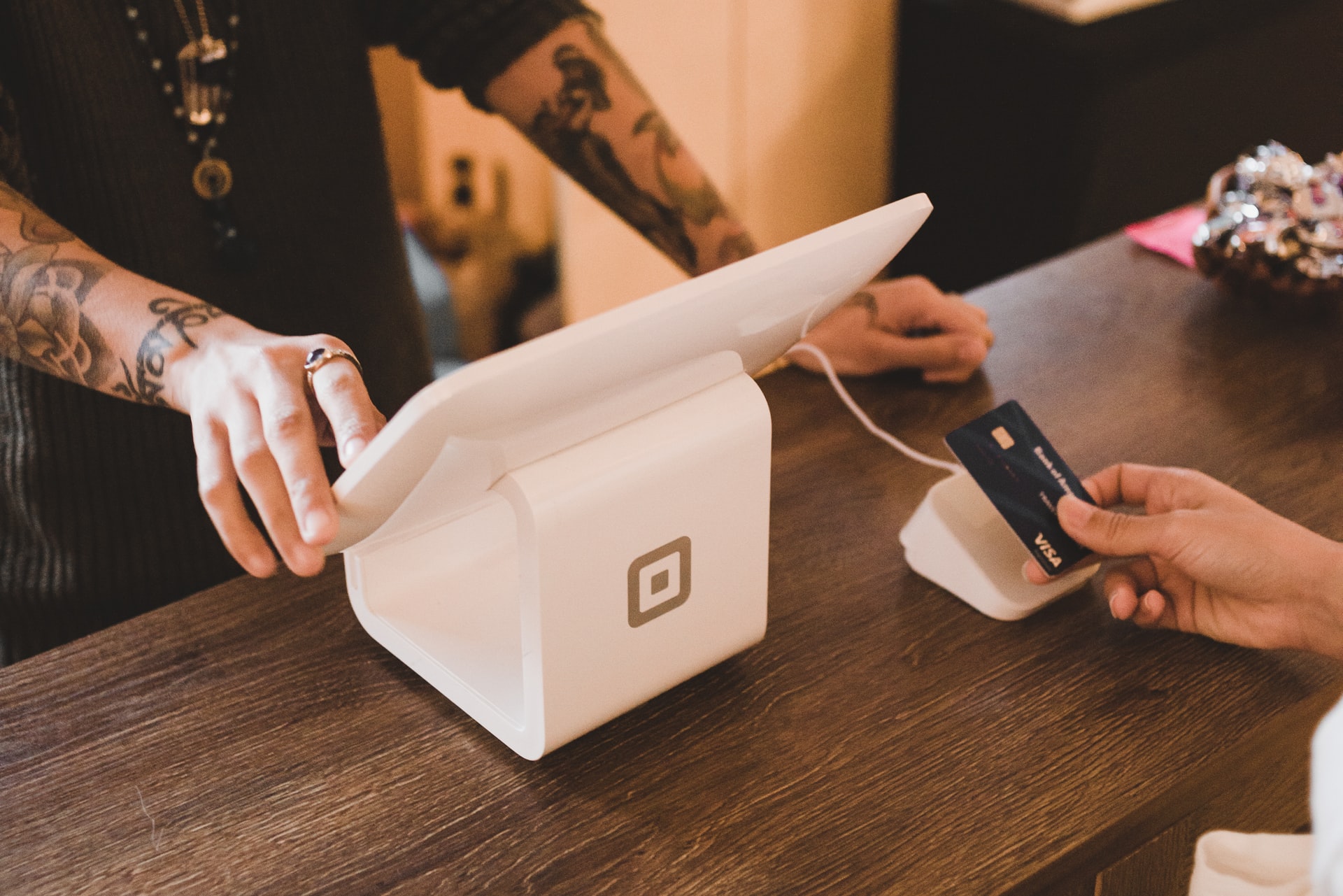 How to Apply For 4 Simple and Easily Approved Credit Cards in the UK