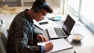 Discover Some Selected Apps to Help Students Learn More in Their Studies