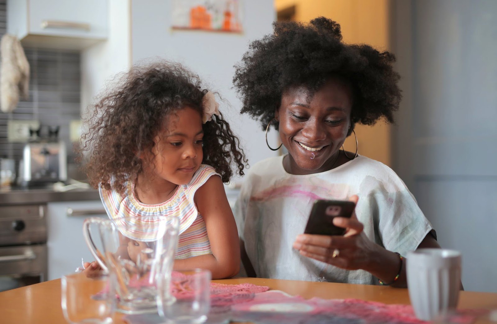 The Top Smartphone Apps for Moms