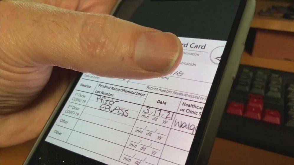 How to Present a Vaccination Card via Mobile Phone