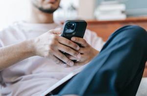 WhatsApp Beta for iOS: New Update Allows User to Pause Audio Recordings Before Sending