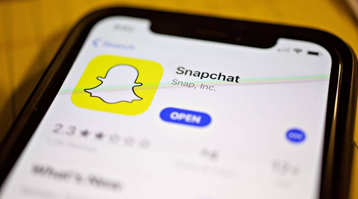 Snapchat: The App to Share Moments, Play Games, and Track People