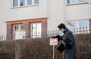 10 Helpful House Hunting Apps - Check Them Out