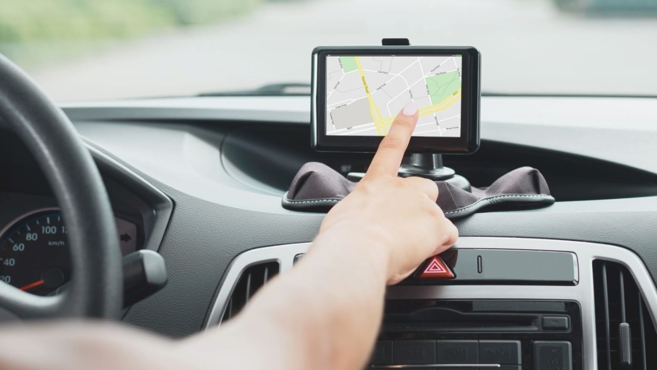 Why Do GPS Apps Consume so Much Phone Battery Power and How to Reduce It?