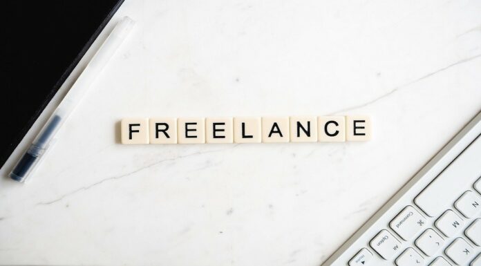 How to Make Extra Income as a Freelancer
