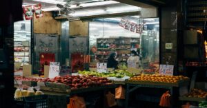 How to Save Big at the Grocery Store: Expert Tips
