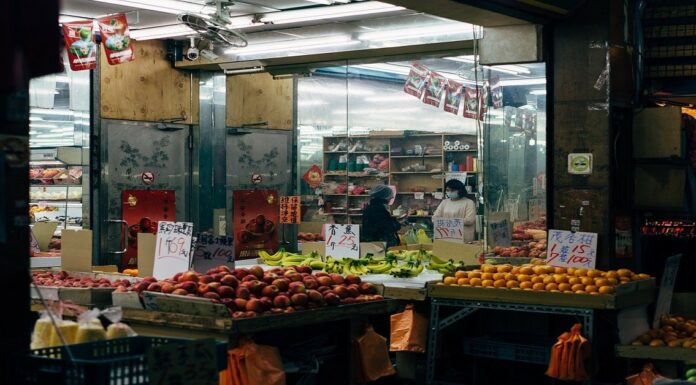 How to Save Big at the Grocery Store: Expert Tips