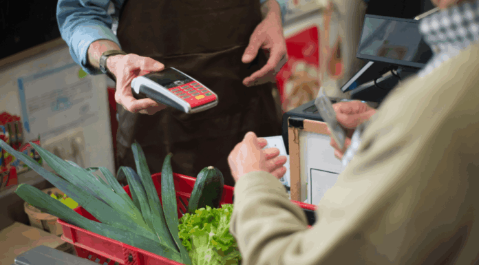 Smart Grocery Shopping in Bulgaria: Understanding Supermarket Co-Branded Cards & Retail Credit Options